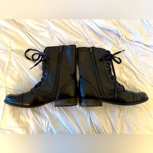 Never Worn Steve Madden lace up boots